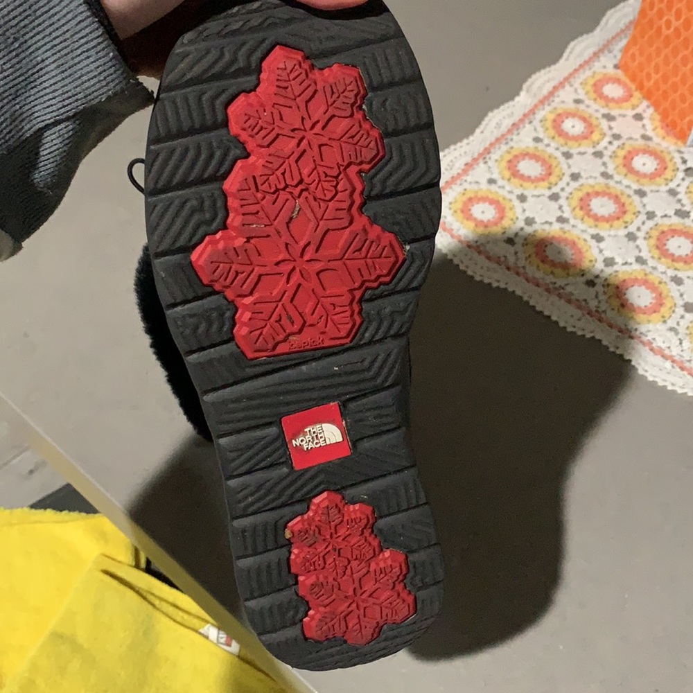 Northface Snow Boots - image 4